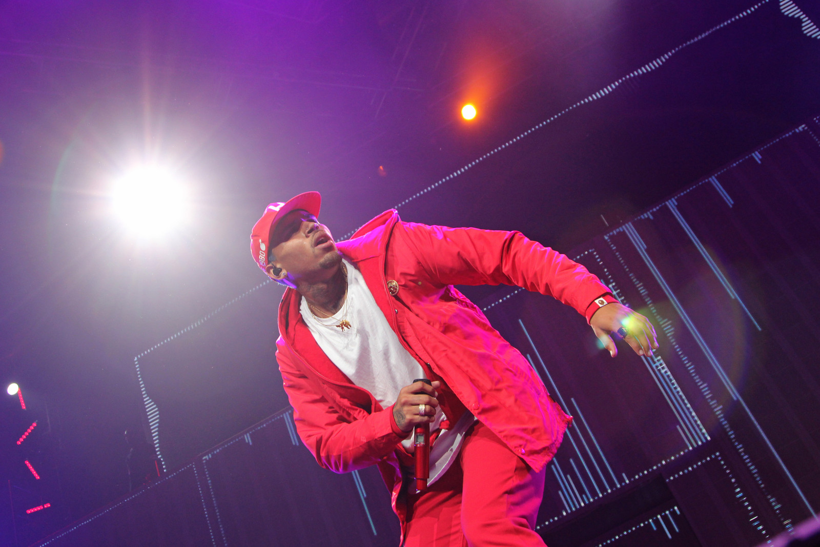 Concert review Chris Brown and Trey Songz woo the ladies for Valentine