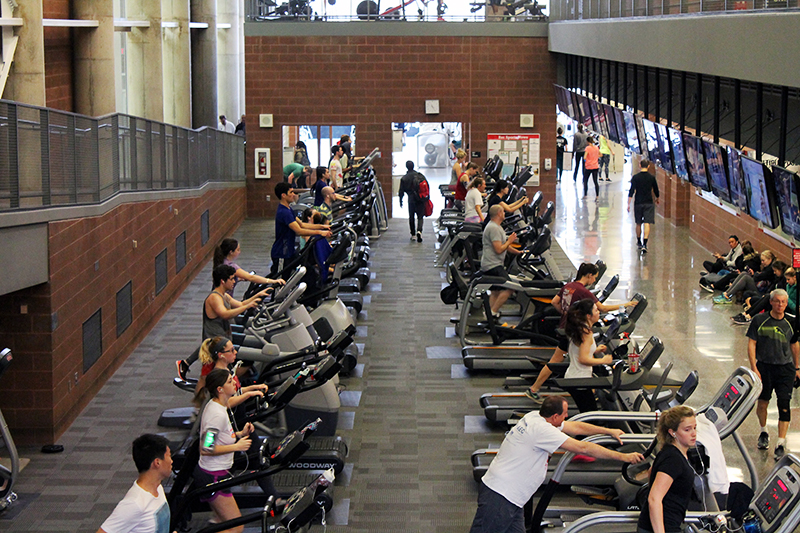 Ohio State exercise experts weigh in on how students' New Year's fitness resolutions affect campus gym attendance. Credit: Lantern File Photo