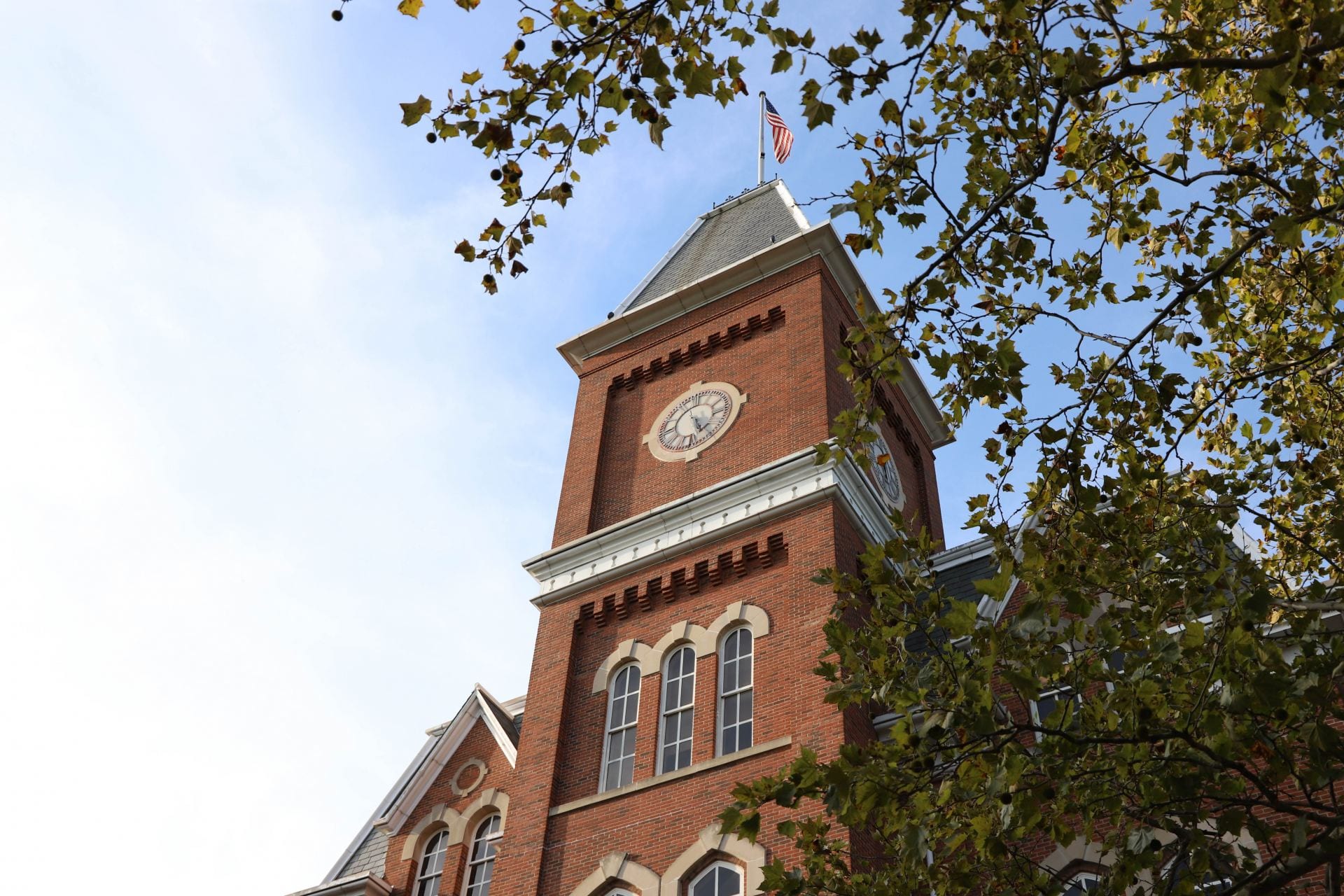 photo of University hall at ohio state university
