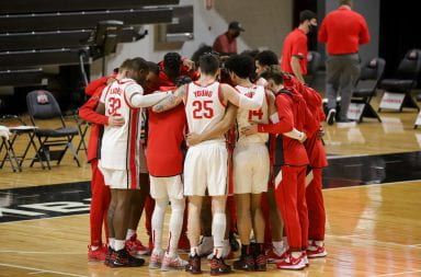 Ohio State's men's basketball team huddles up