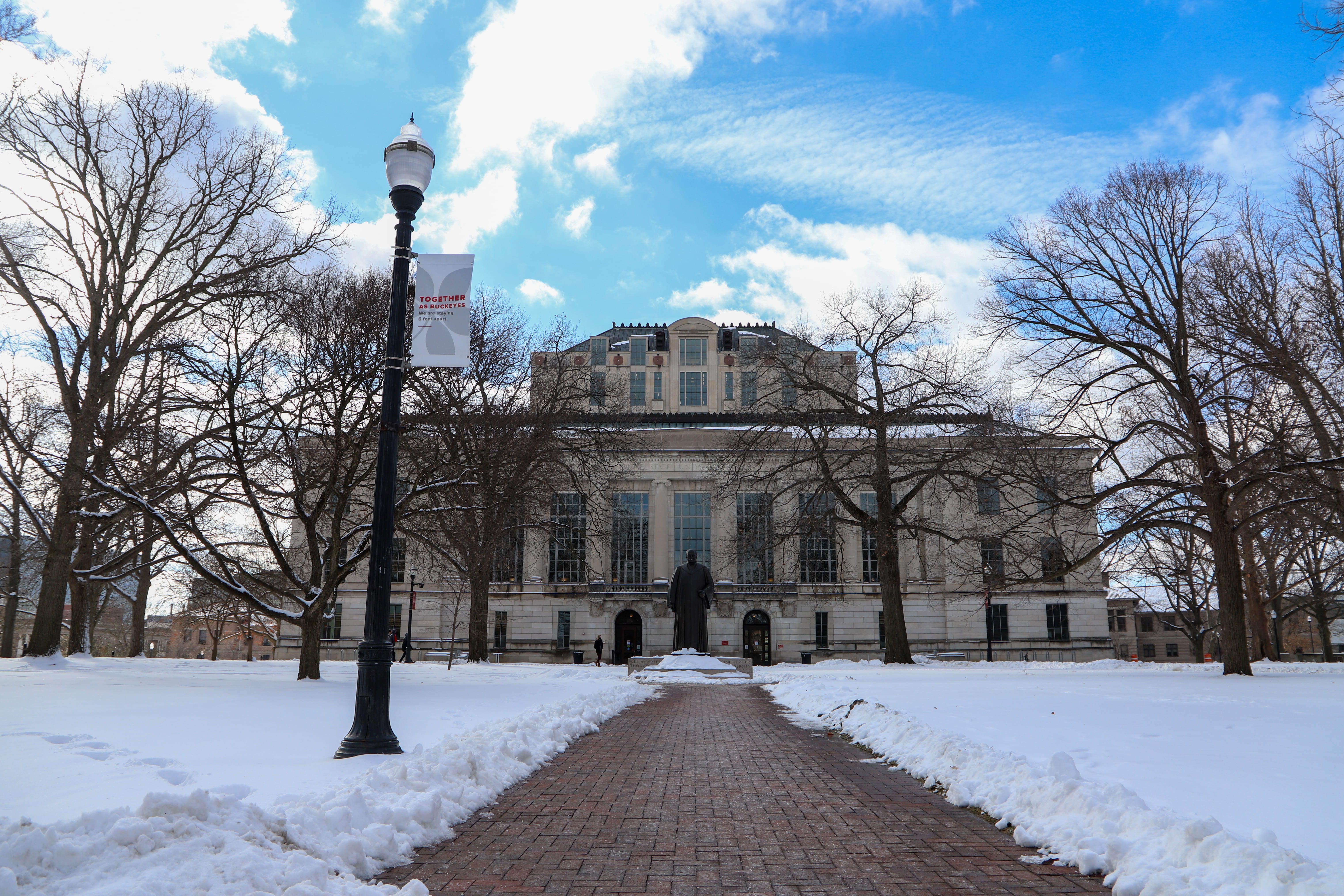 thompson library in the winter