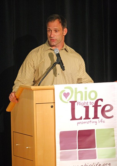 Former OSU linebacker Chris Spielman authored the book ‘That’s Why I’m Here: The Chris and Stefanie Spielman Story,’ which details his family’s experiences with his wife’s, Stefanie Spielman, breast cancer. She died Nov. 19. 2009.  Credit: Lantern file photo