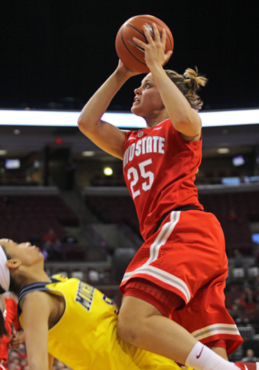 Redshirt-junior guard Amy Scullion (25) looks for a shot during a game against Michigan Jan. 5 at the Schottenstein Center. OSU lost, 64-49. Credit: Shelby Lum / Photo editor