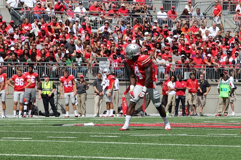 Junior H-back Curtis Samuel lines up before a play against Bowling Green on Sept. 3. OSU won 77-10. Credit: Mason Swires | Assistant Photo Editor